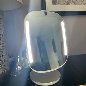 HiMirror Mini - Smart Mirror